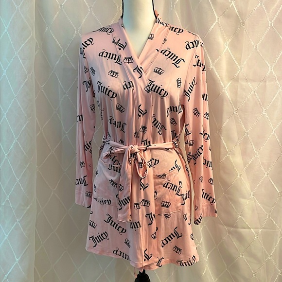 Juicy Couture Pink Logo Bath Robe Size Medium - Picture 1 of 9